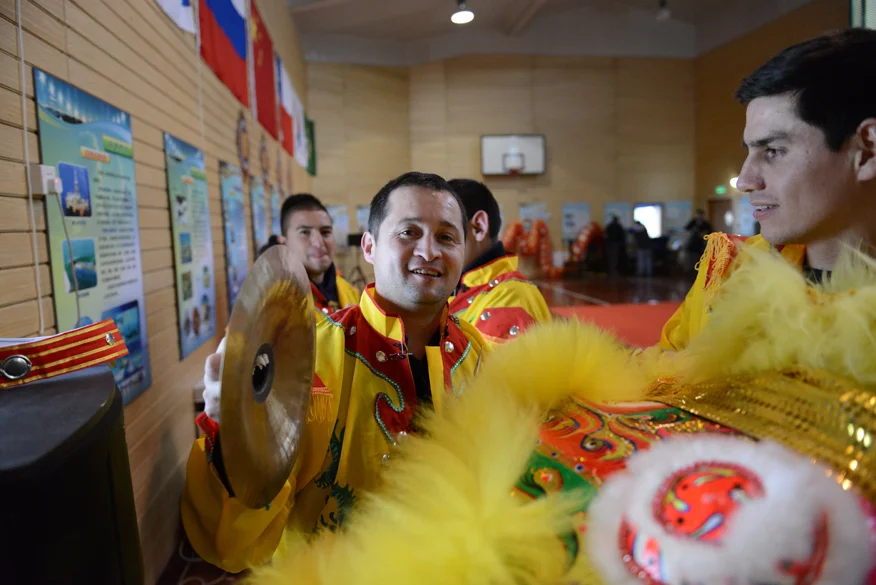 Carnaval no Brasil, Ano Novo Chinês na Antártica.Resgate do Mar Sem Fim