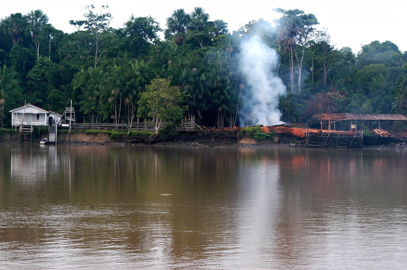 imagem de serraria na Amazônia