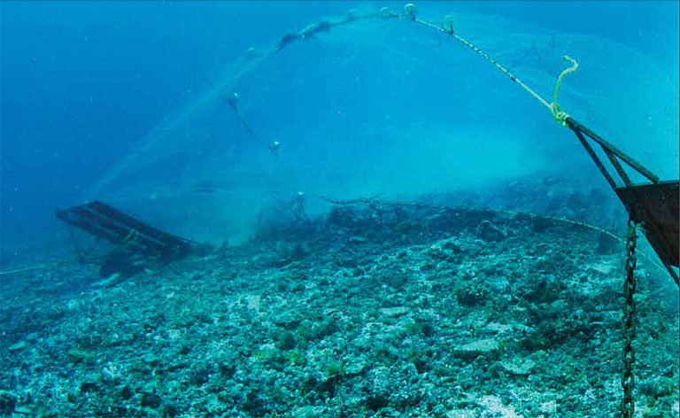 imagem de pesca de arrasto de fundo