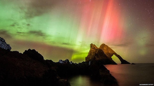 Em rara aparição, aurora boreal é vista nos céus do Reino Unido, Mundo