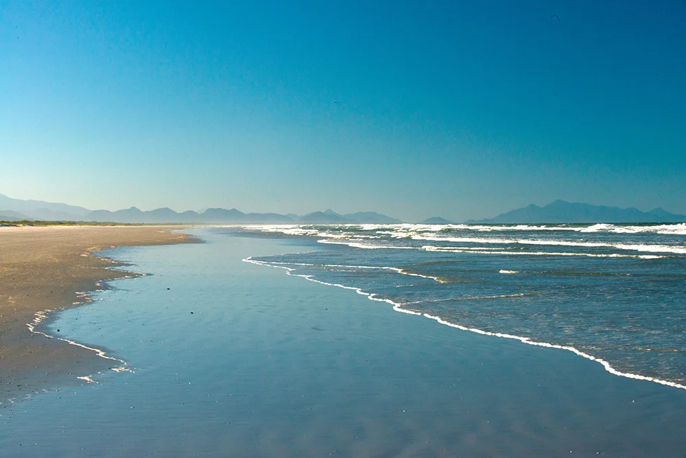 imagem da praia praia-Deserta, Parque Nacional do Superagui, Paraná