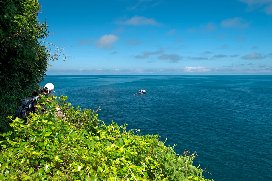 imagem da-trilha-e-mar-sem-fim-arie ilhas da Queimada Pequena e Queimada Grande