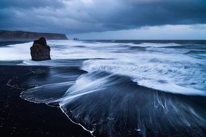 As praias mais diferentes do mundo, imagem de praia na islandia black