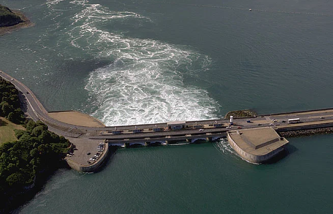 maior usina de marés do mundo, imagem de usina de marés na França