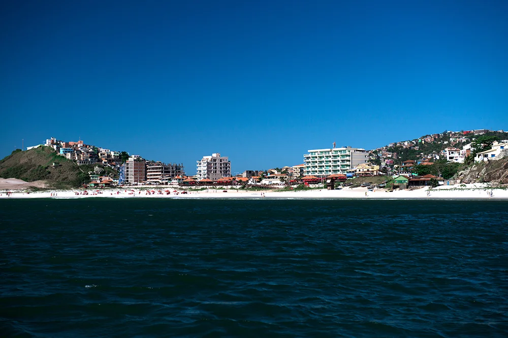Reserva Extrativista do Arraial do Cabo, Rio de Janeiro, imagem d o-adensamento-na-praia--do-Cabo