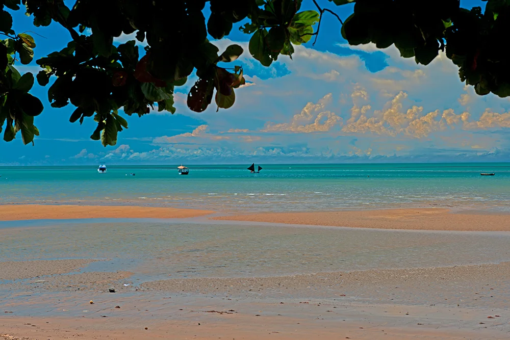 Praia de Cumuruxatiba na Reserva Extrativista Marinha Corumbau