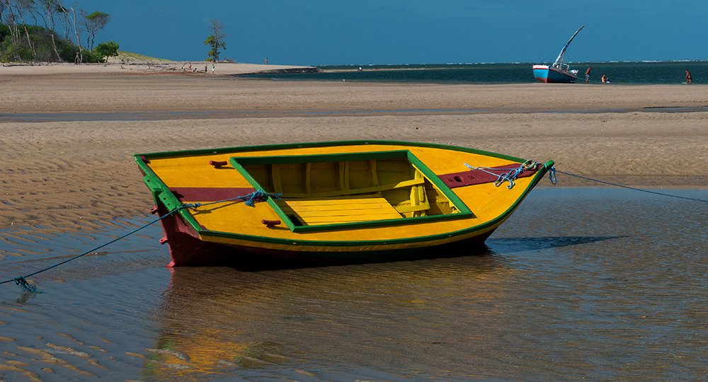 Embarcação típica na Reserva Extrativista Prainha do Canto Verde