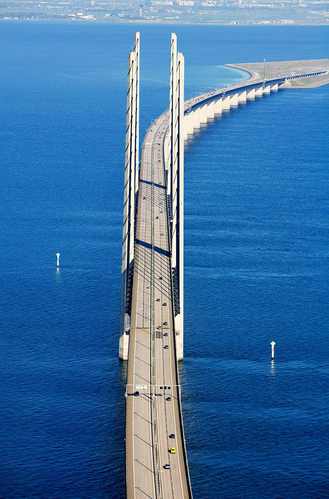 Ponte passa por baixo do oceano