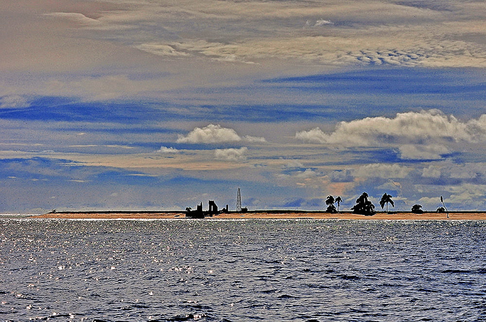 Atol das Rocas, imagem do antigo farol no atol das rocas