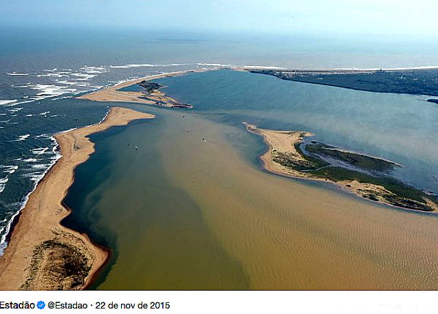 Rio Doce, imagem da foz do rio Doce depois do acidente da Samarco