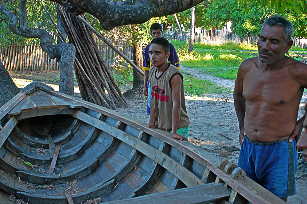 Litoral Norte do Maranhão, imagem de construção de canoa