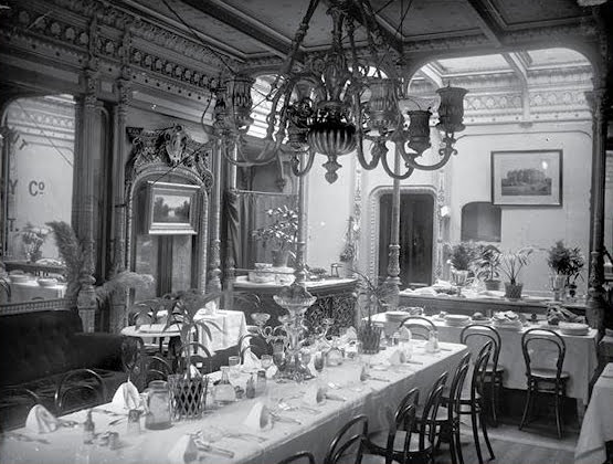 SS Great Eastern, imagem do salão de jantar do navio SS Great Eastern