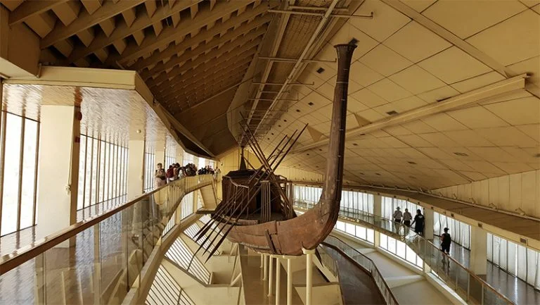 navio egípcio Khufu
