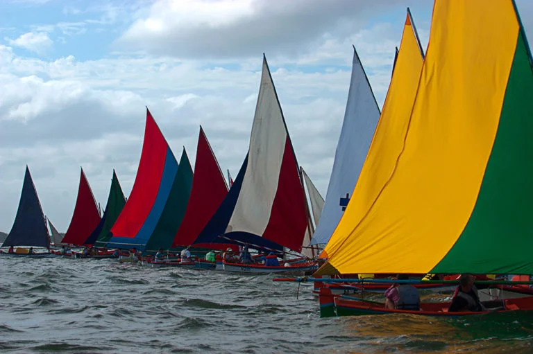 imagem de regata de Caícos na Lagoa dos Patos