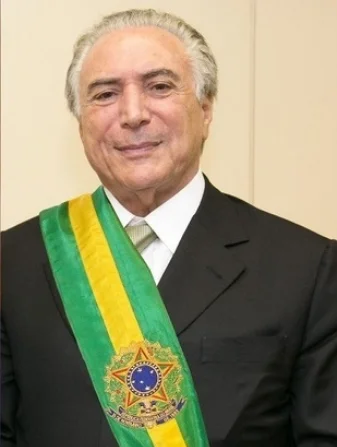 Imagem de Michel Temer com a faixa de Presidente