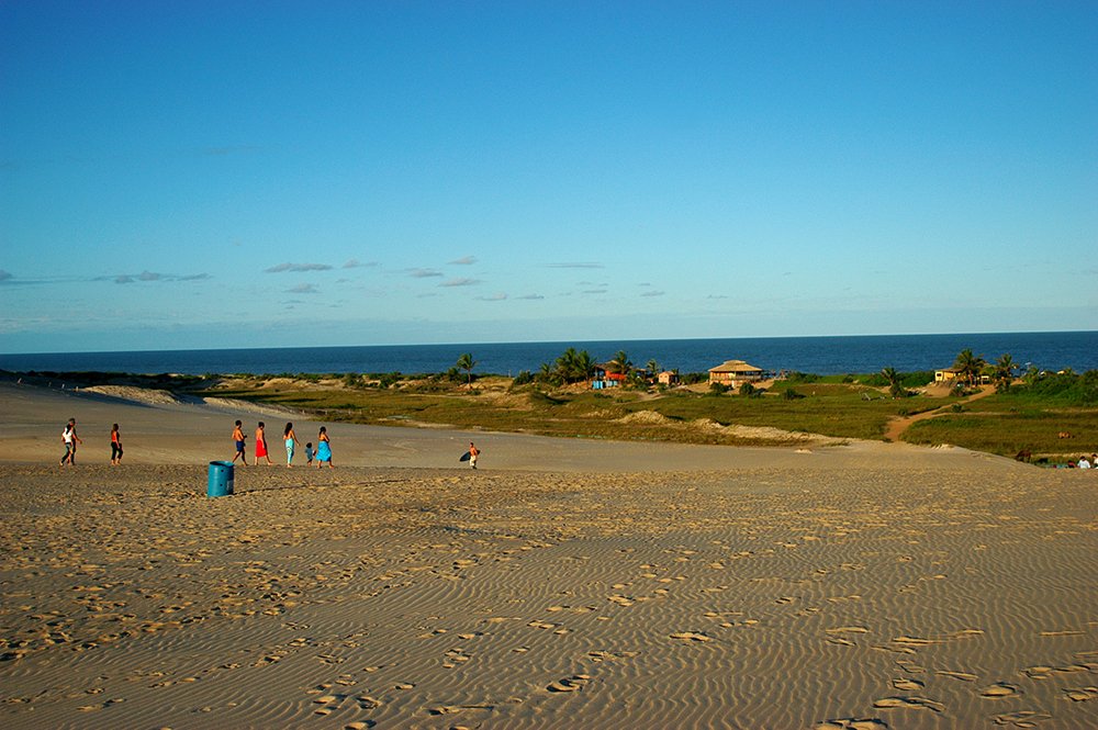 imagem de dunas em Itaúnas