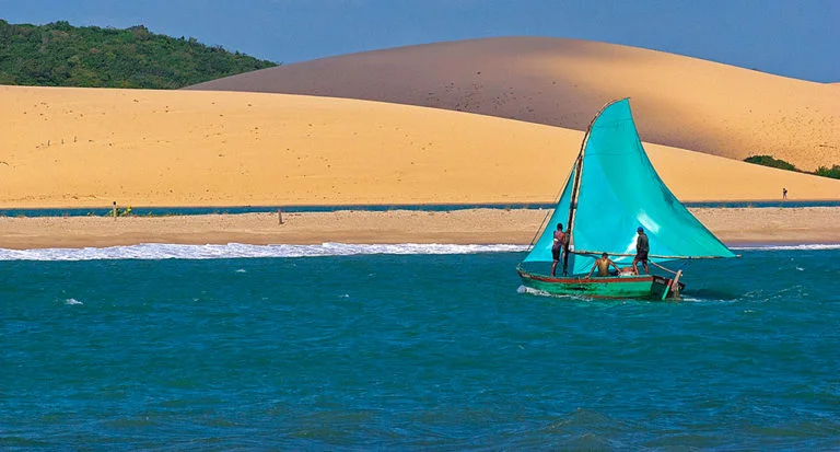 imagem de dunas em Mundaú, Ceará
