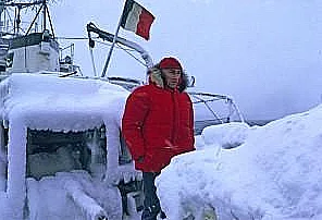 imagem de Jacques Cousteau na Antártica