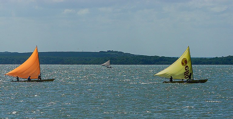 imagem de Regata de barcos típicos no rio Paraíba do Norte