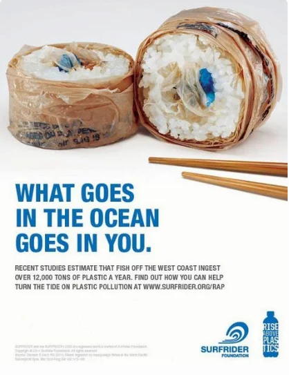 imagem de propaganda mostrando plástico no mar e na cadeia alimentar