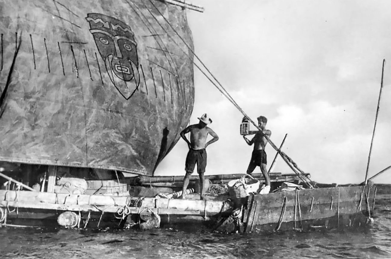 imagem da jangada Kon-Tiki em 1947