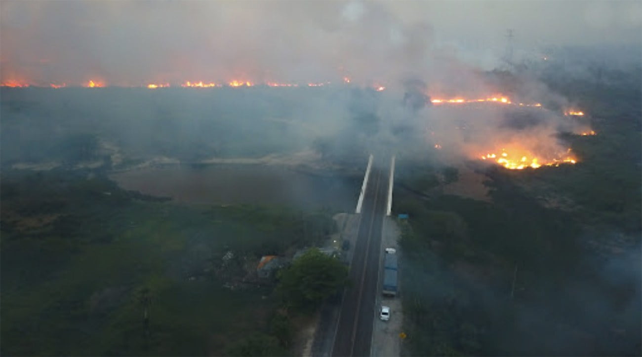 imagem de fogo no Pantanal