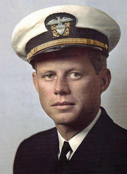 imagem de John Kennedy como tenente da marinha