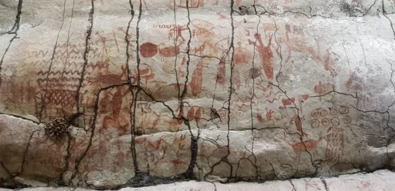 Imagem de arte rupestre na Amazonia