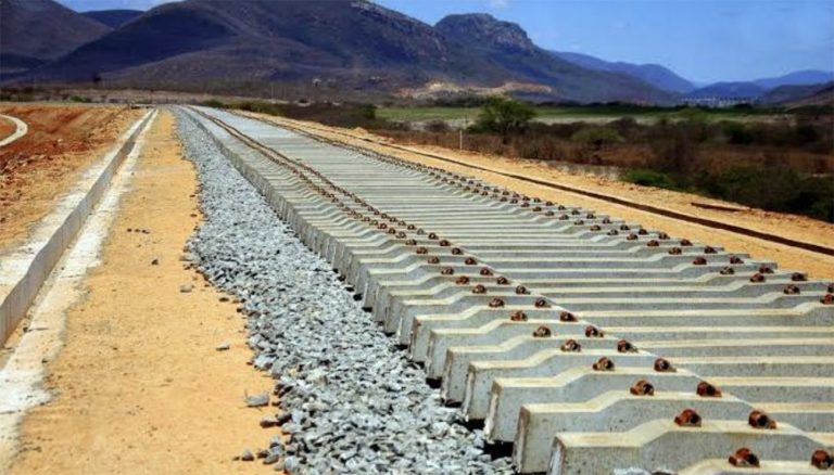 imagem de ferrovia
