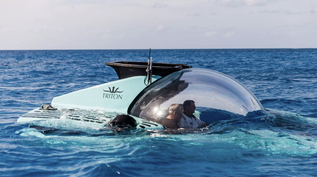 imagem do submarino particular Triton submergindo