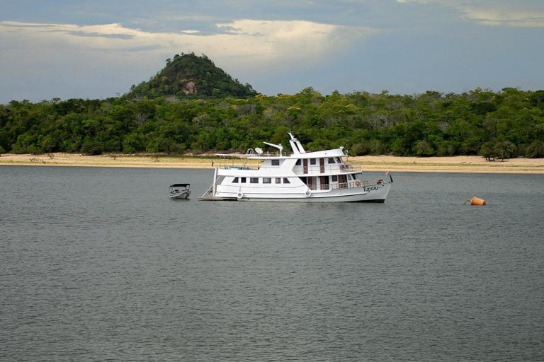 barco no Tapajós