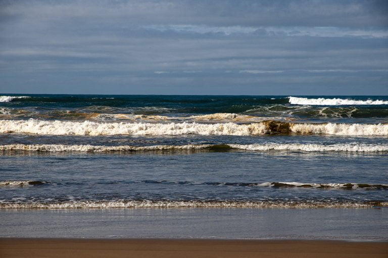 Imagem mostrador do mar marrom