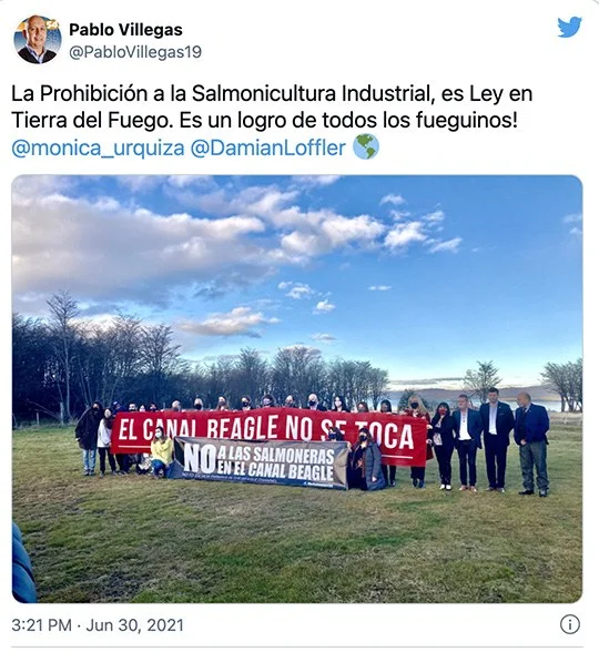 Imagem de protestos contra criação de salmão na Argentina