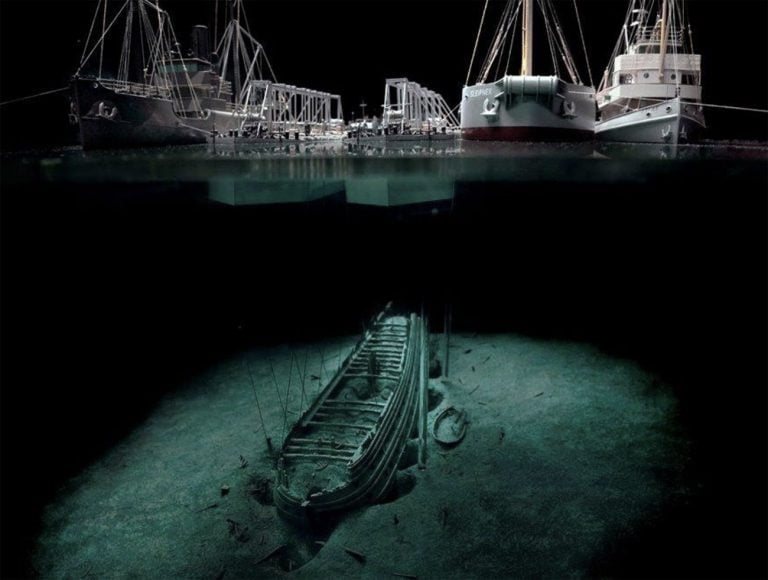 Imagem do navio Vasa debaixo d'água