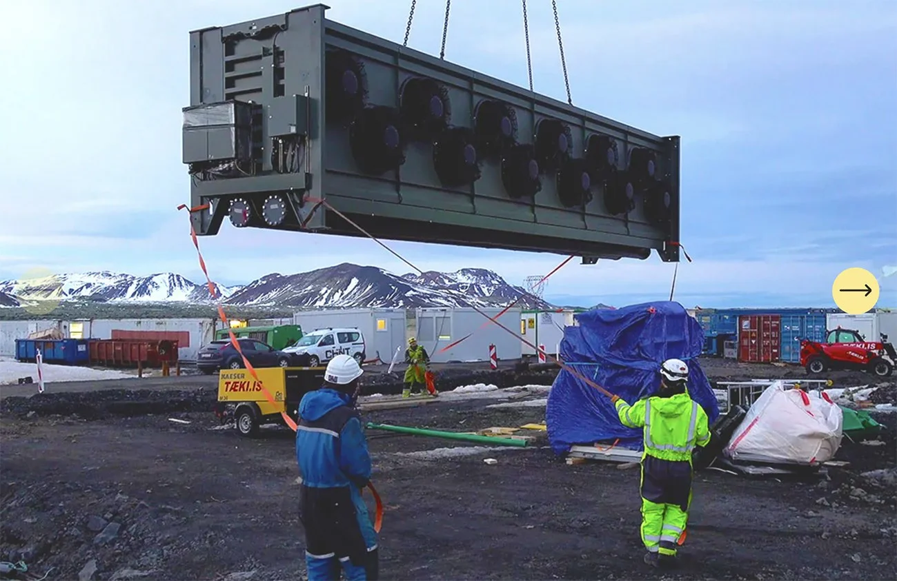 Imagem da montagem da usina para capturar co2 na Islândia