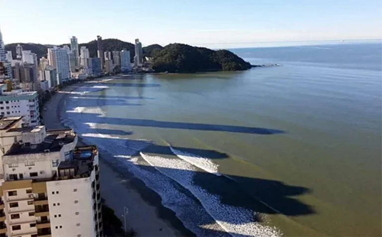 imagem de sombra no balneário de Camboriú