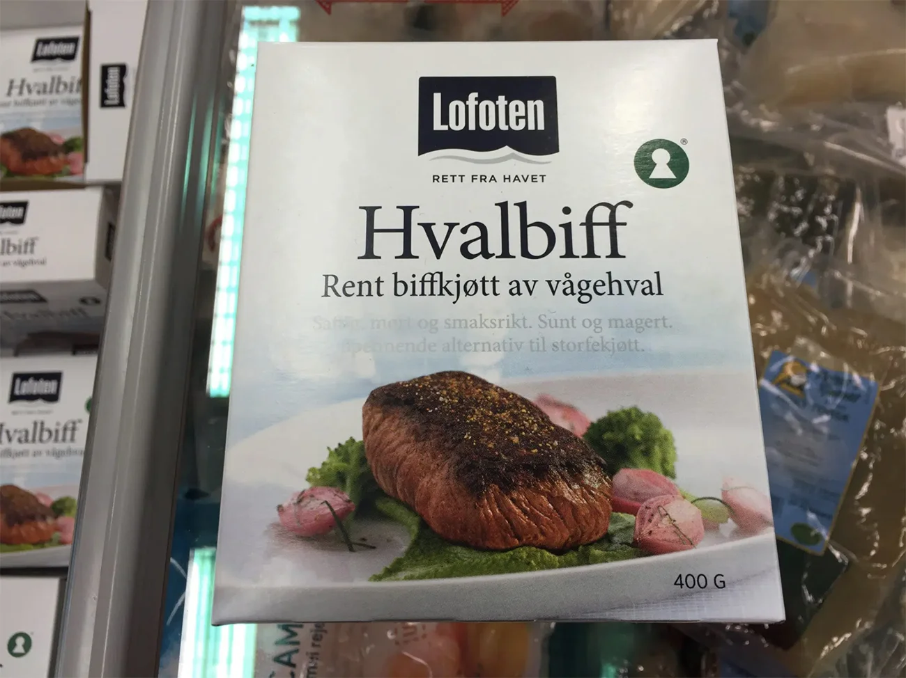Carne de baleia em supermercado da Noruega