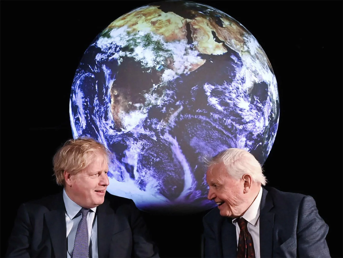 Imagem de David Attenborough e Boris Johnson