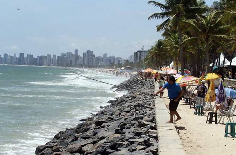 Erosão na praia de Boa Viagem