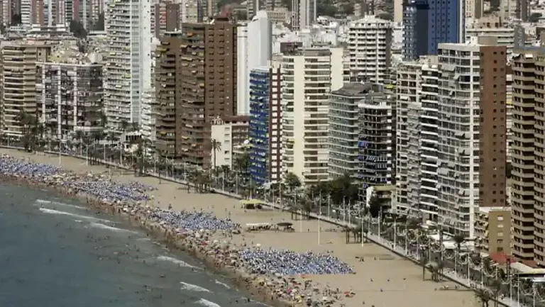 especulação imobiliária em praia da Espanha