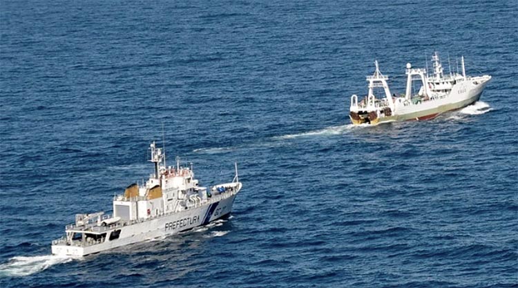 pesca ilegal chinesa e perseguição da armada argentina.
