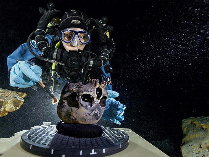 Crânio achado na maior caverna subaquática do mundo