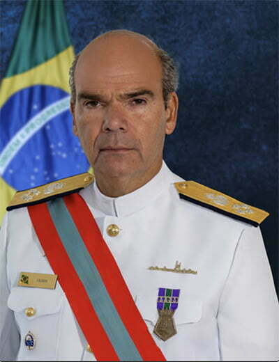 Comandante da marinha do Brasil.