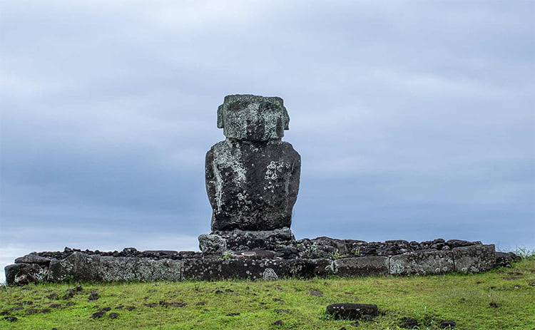 Moai se desfazendo