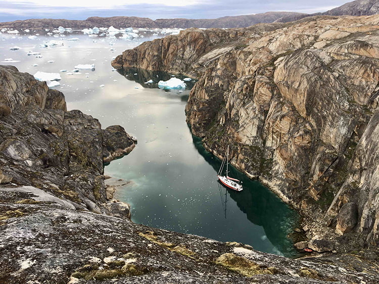 Arquipelago Upernavik ancoragem na minuscula baía prístina.
