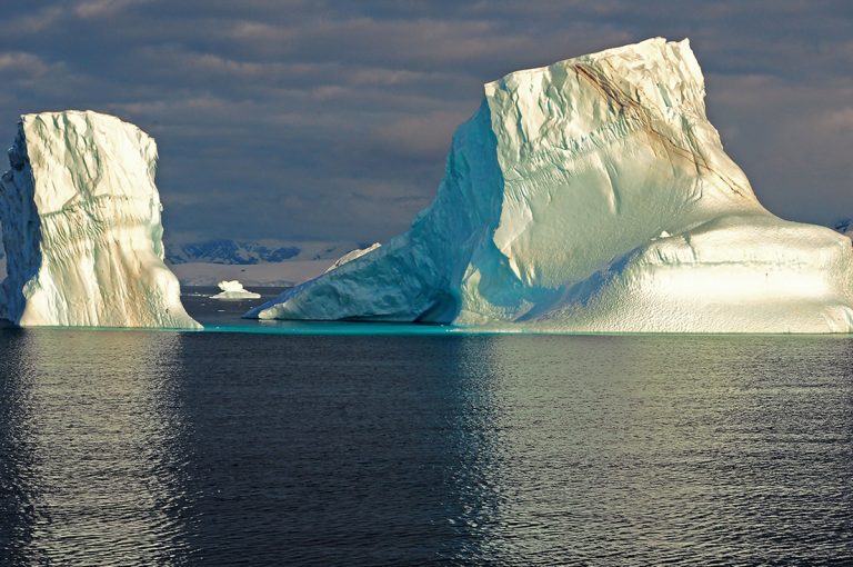 Dois Icebergs.