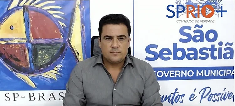 Felipe Augusto ocupa a prefeitura de São Sebastião copiar.