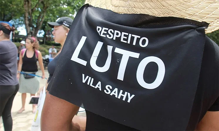 Vila saiu protesta