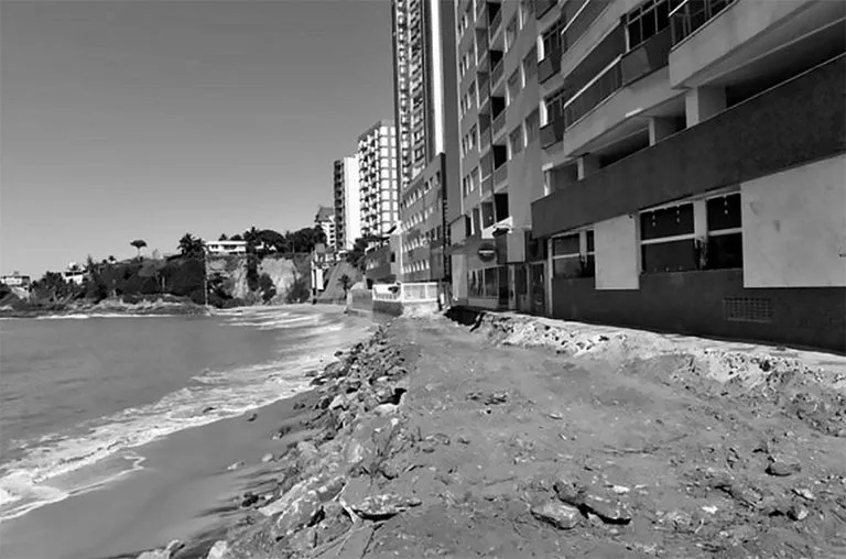 erosão em Guarapari