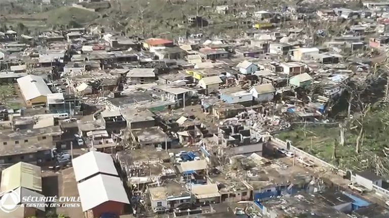 destruição no Arquipélago de Mayotte.